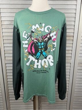 BOX LUNCH Marvel Thor Vintage Comic Art Split-Dye Long Sleeve T-Shirt-Large